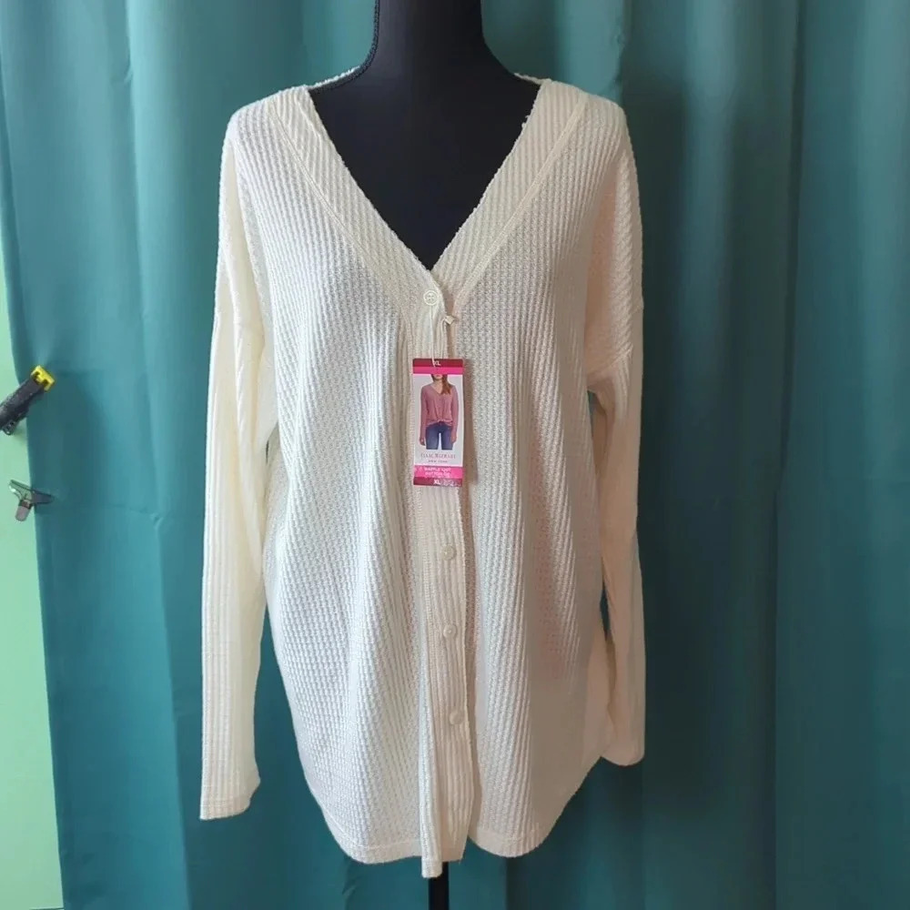 Isaac Mizrahi Waffle Knit top. XL. NWT.
